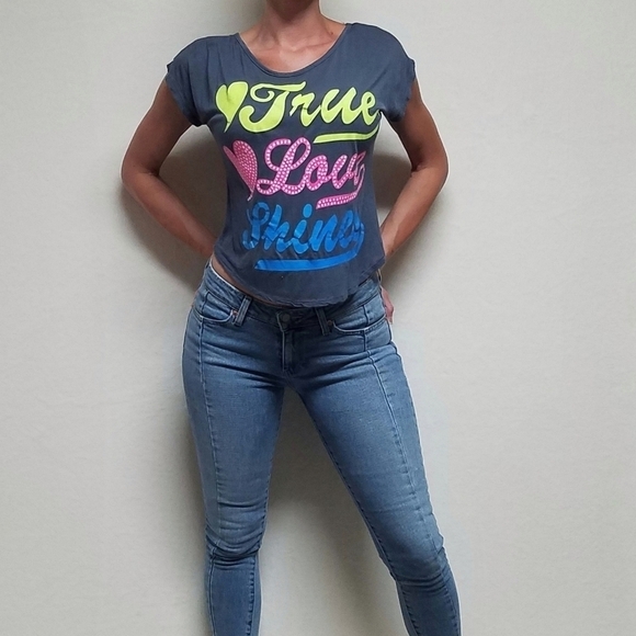 VINTAGE Say Anything Gray Graphic True Love Shines Cropped Split Back Tee - Picture 2 of 12